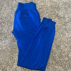 Infinity by Cherokee jogger scrubs size XS TALL